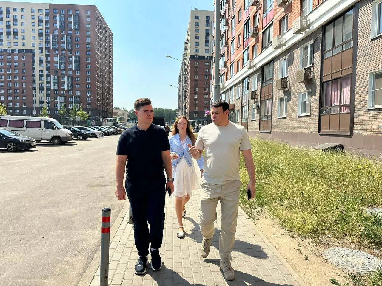 Проведен обход территории в ЖК «Томилино Парк»

Совместно с управляющей организацией «Самолет-Сервис