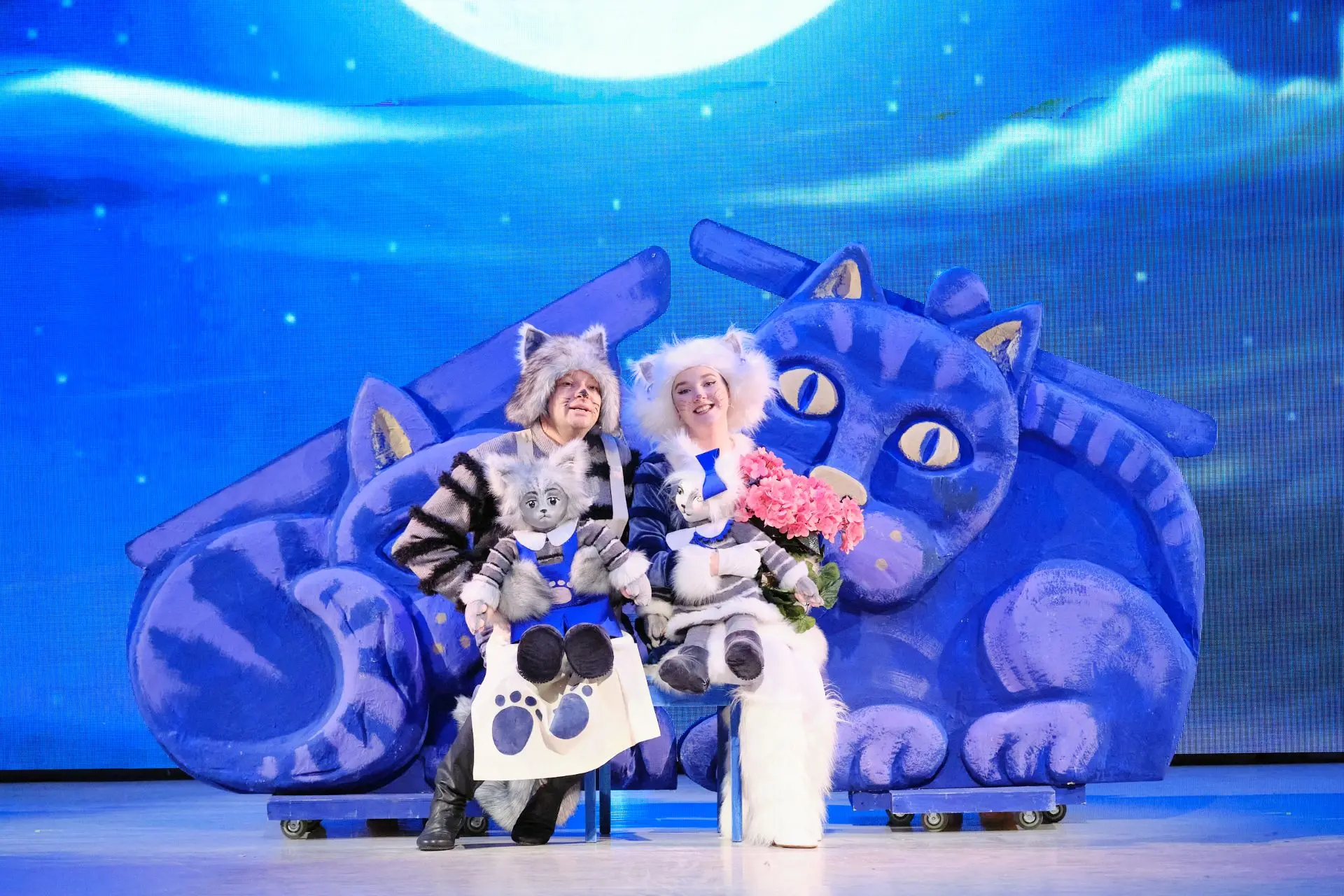 Приводите детей на оперу «Кошкин дом»! 😍

«Кошкин дом» – спектакль для тех, кто хочет впервые показ