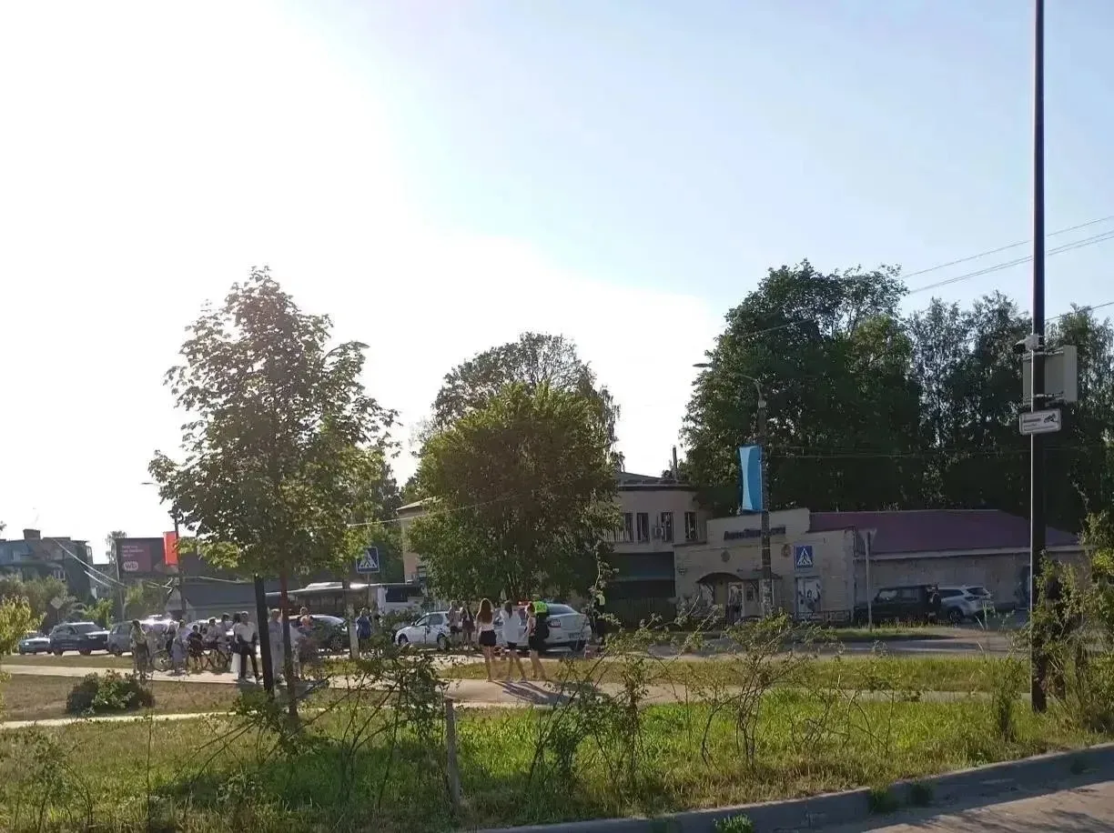 🚨Теперь Рошаль. Сбили пешехода на улице Советской. 

Подробности уточняются 

Мы в Telegram- t.me/v