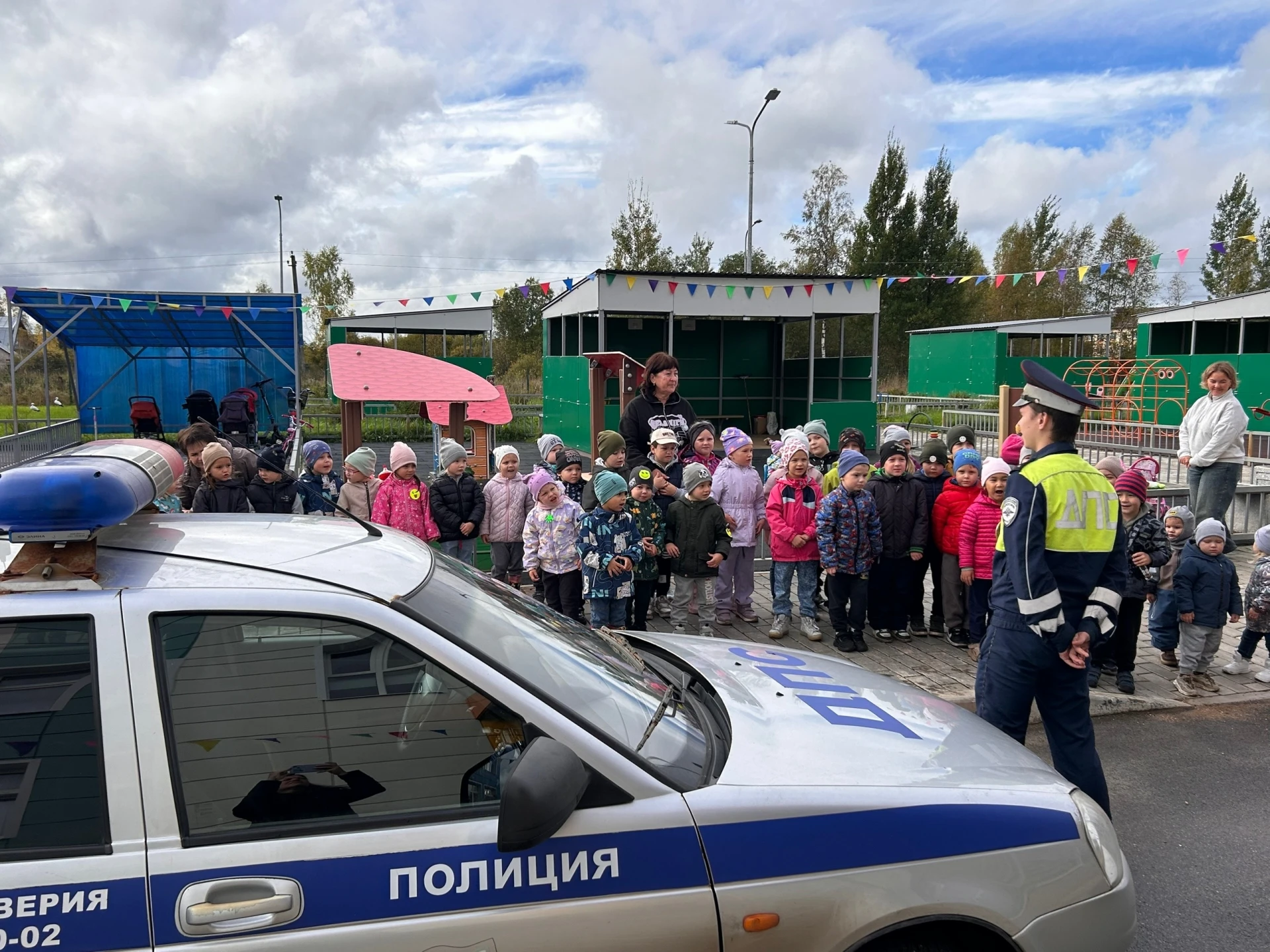 Урок ПДД с настоящим инспектором ДПС — это всегда особенно интересно!