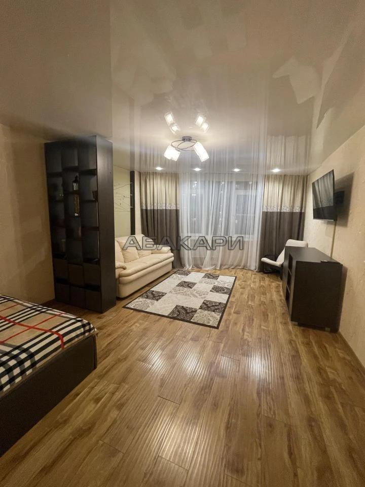 🏠 улица Авиаторов, 42