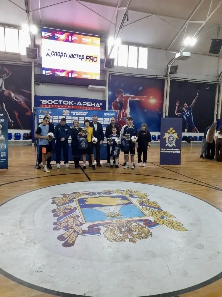 ⚽ Есть те, кто играет в футбол. А есть те, кто живет им.  Команда  футболистов нашей гимназии принял