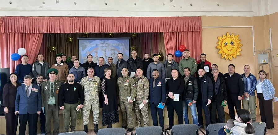 Чествуем защитников: праздничный концерт в нашей школе 🇷🇺🎖   В преддверии 23 февраля в стенах нашей 