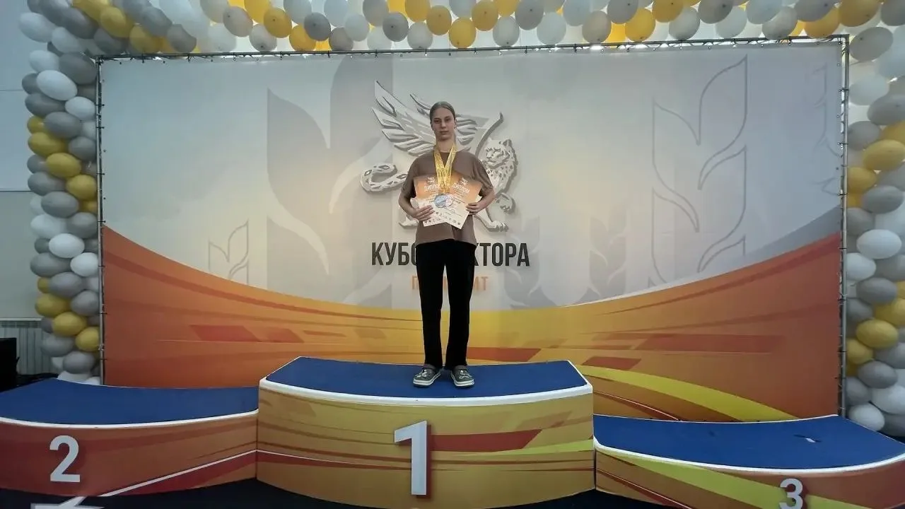 🏊Жигулевские девочки, занимающиеся в секции спортивного плавания, прекрасно выступили на Кубке Повол