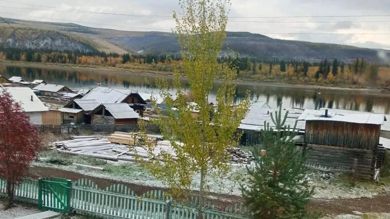 Сегодня на север Хабаровского края заглянула зима.