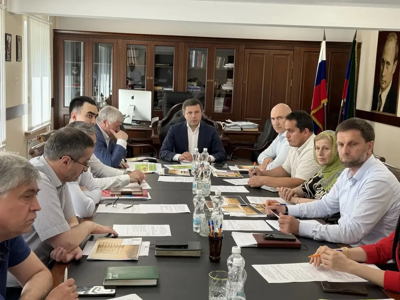 🔖Под председательством врио министра промышленности и торговли РД Низама Халилова сост...