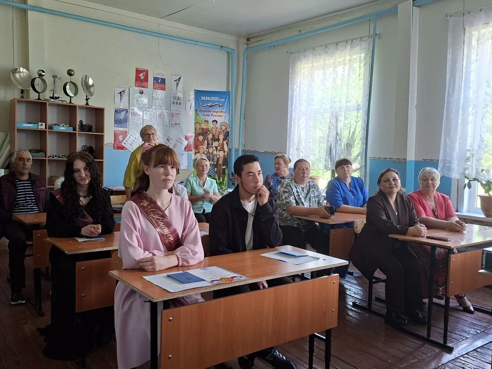 Сегодня в нашей школе прошел чудесный праздник. Праздник, которого с нетерпением ждали ...