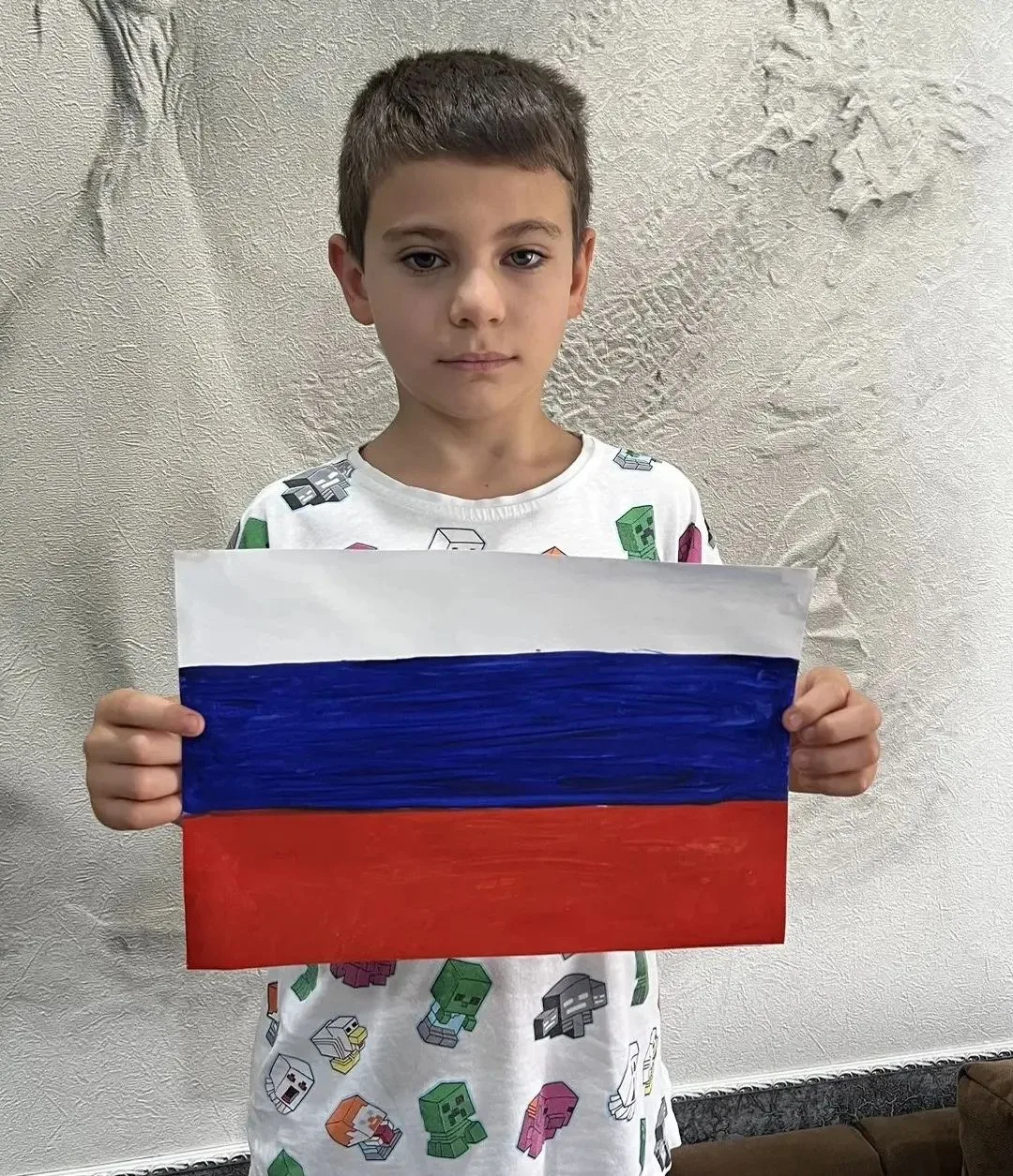 Азизов Дамир, учащийся 3 класса, участвует в онлайн флешмобе фотографий и рисунков "Гос...