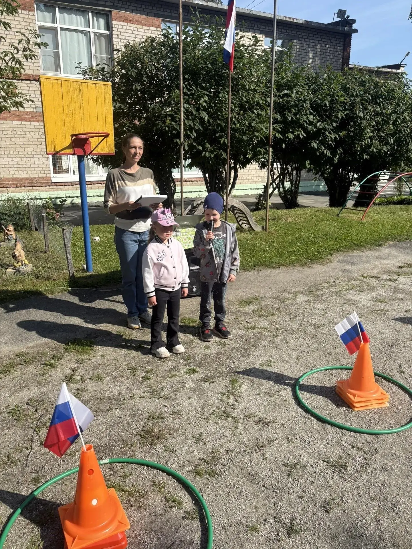 «Под российским нашим флагом мы — огромная семья!»