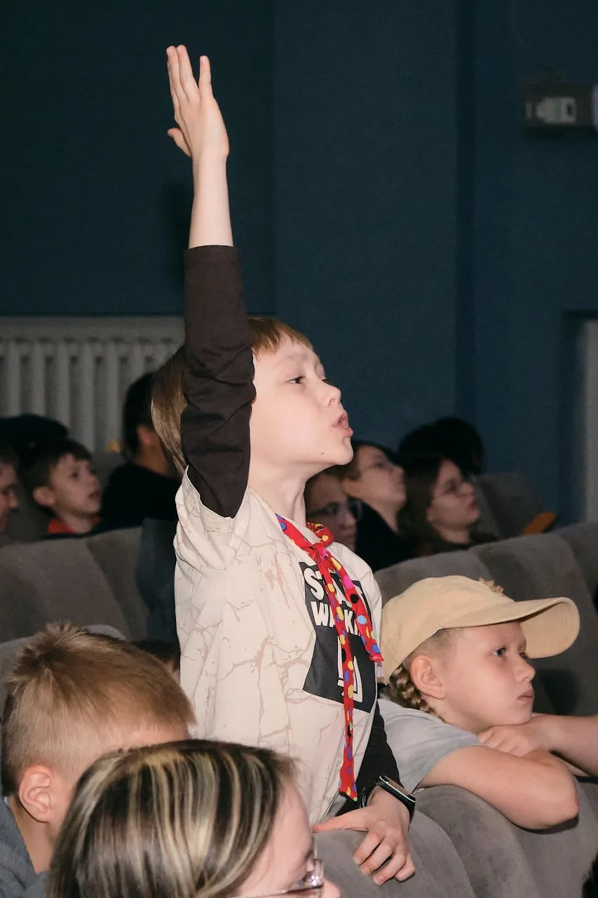 Слёзы, смех, герои и злодеи. Мультфильмы и кино — это наша жизнь. 🎬✨

Вчера 9 июня в Культурном цен