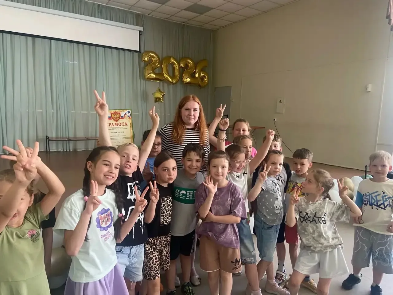 🎉ФЕСТИВАЛЬ ВИЗИТОК🎉
🗓️10.06 состоялся яркий и творческий праздник в нашем школьном летнем лагере 