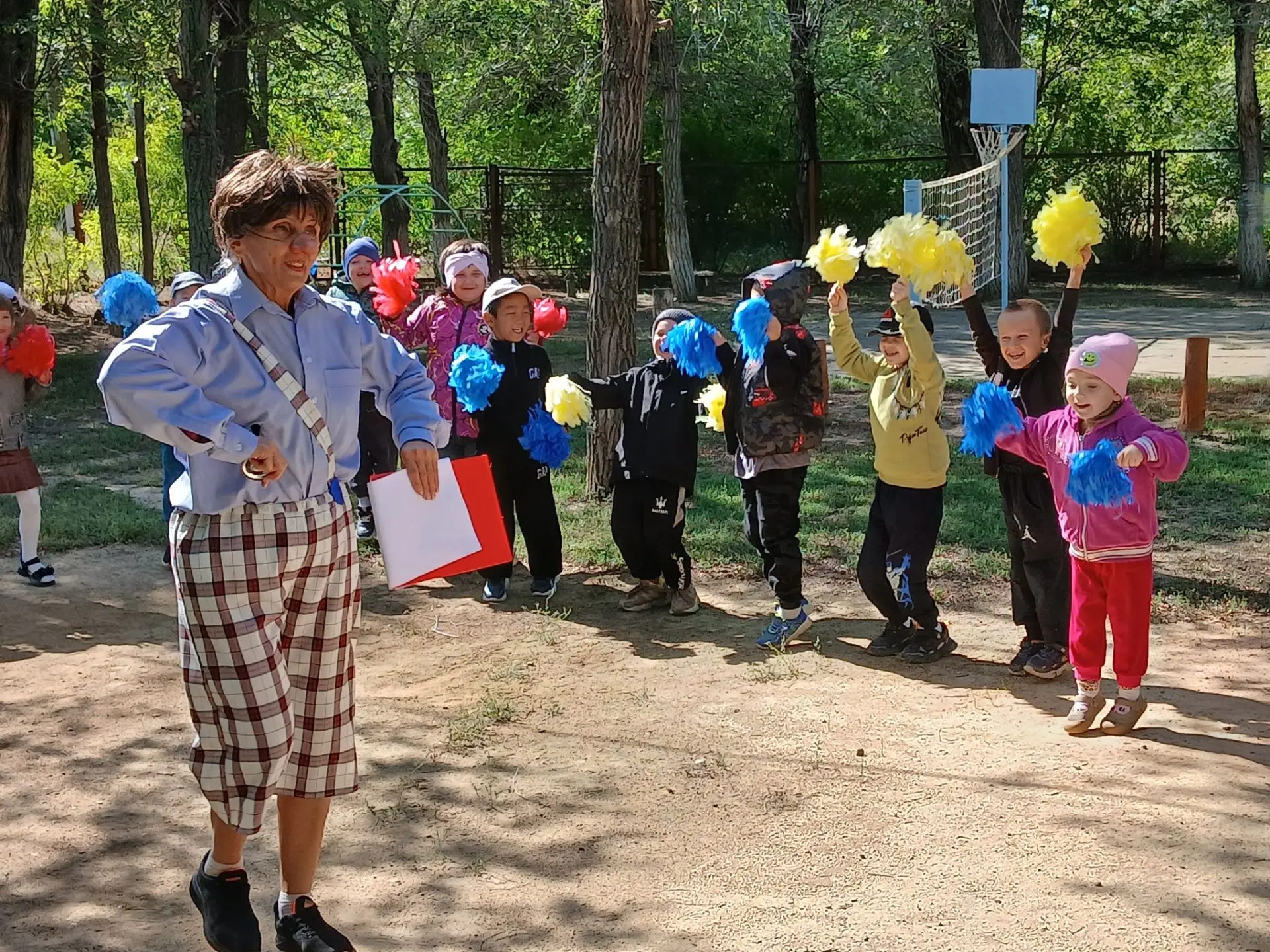 «Вот так мы встретили День знаний!» или «Карлсон в гостях у дошколят»