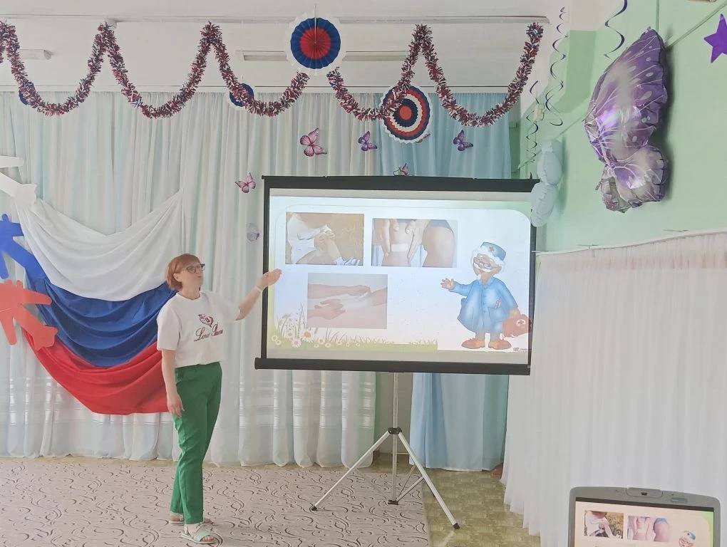 Сегодня у ребят старшей группы "Лесная полянка" прошло летнее развлечение "Лето", которое провела пе
