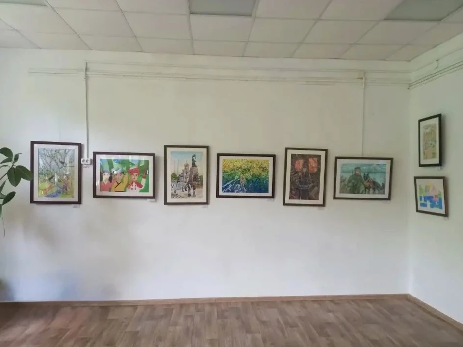 🎨 В "Детской художественной школе №1" города Находка в выставочном зале открылась выст...
