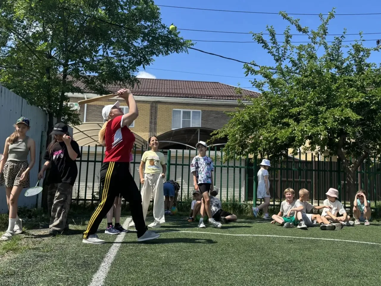 ☀️ Сегодня в школьном лагере было по-настоящему празднично — отмечали День России! 🇷🇺✨

Наши непос