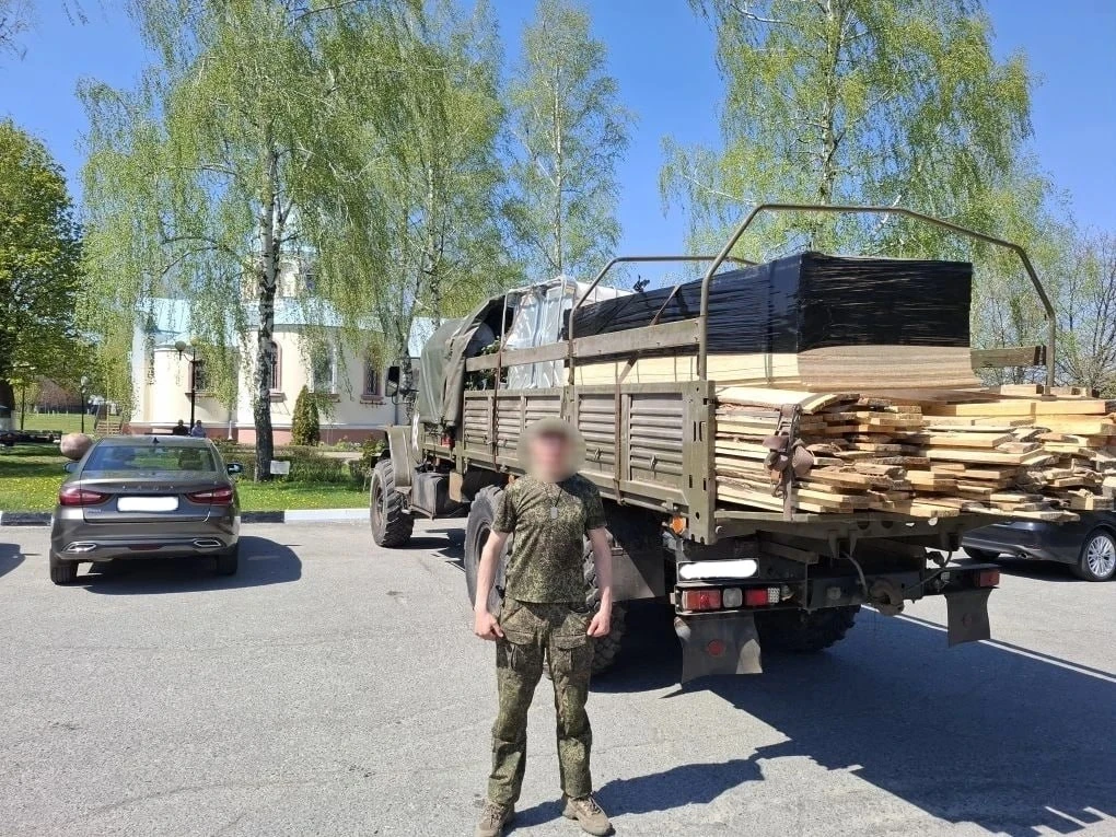🇷🇺🤝Волонтёры группы «Надёжный тыл Губкин» собрали и доставили стройматериалы для бойцов СВО.  Необхо