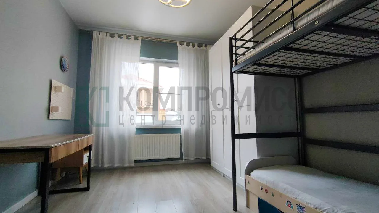 📍 Просторный дом с террасой и садом    🏠 Про дом:  ✅ 128,7 кв.м., 3 спальни, кухня-гостиная 32,9 м² 