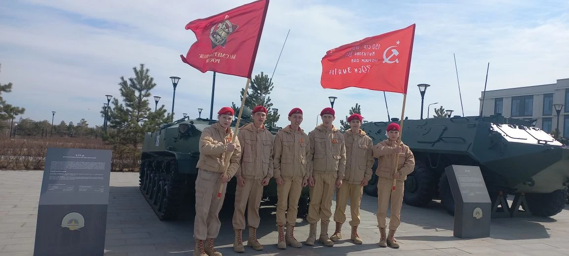 🇷🇺 В Омске стартовала патриотическая акция «Эстафета Знамени Победы и Бессмертного по...