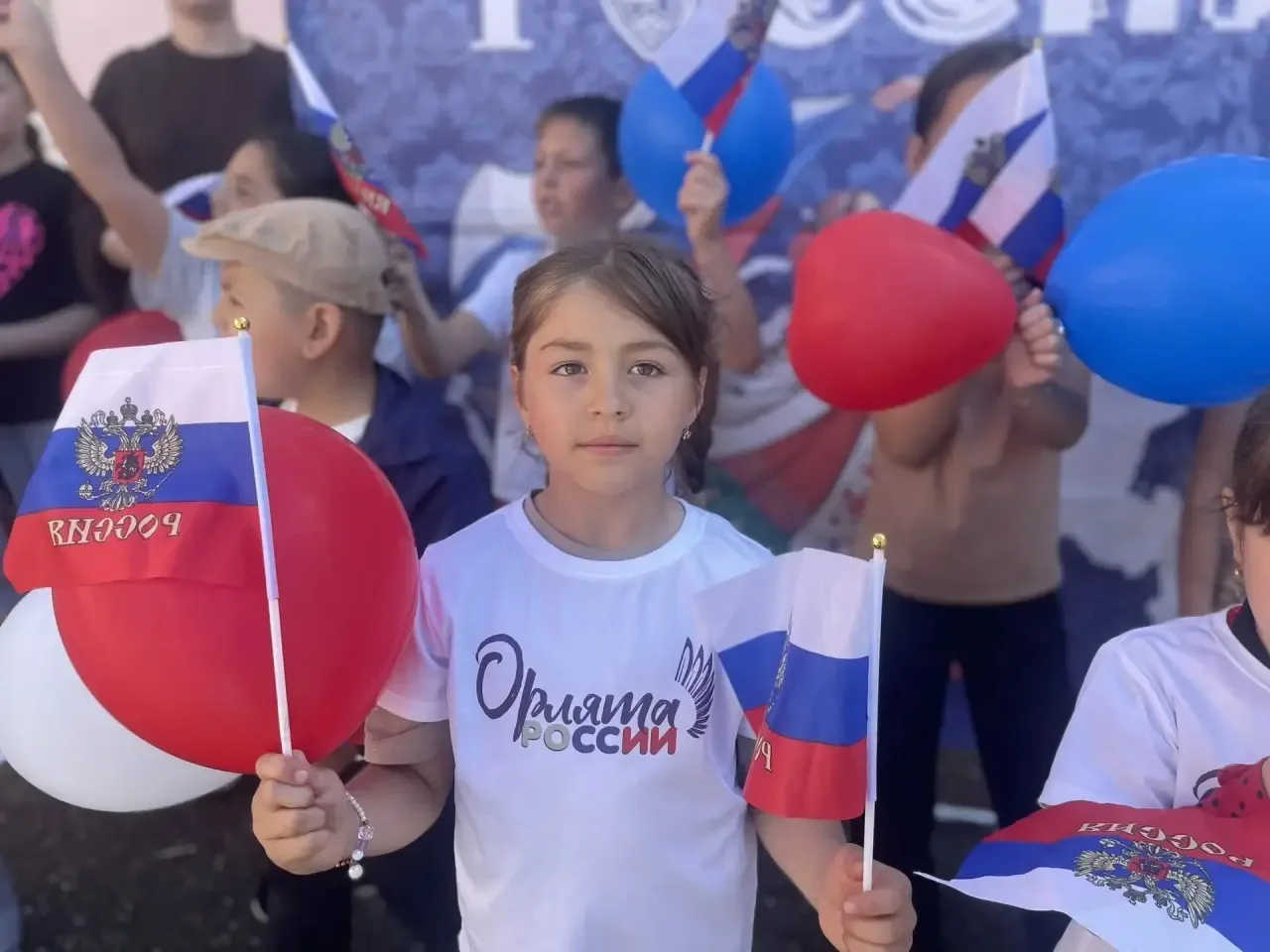 🇷🇺В преддверии Дня России в пришкольных лагерях Прикубанского  района организованы увлекательные м
