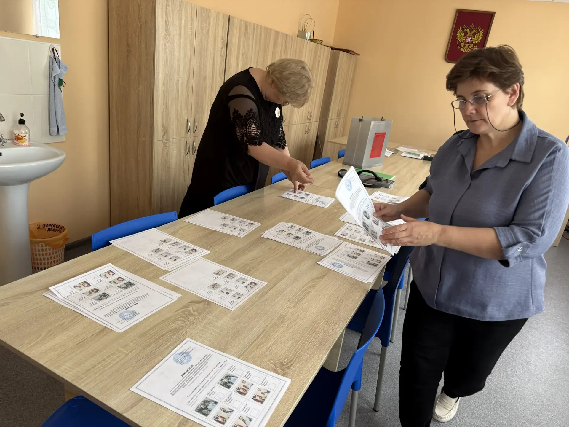 18 мая (1 этап) и 21 мая (2 этап) в МБОУ ООШ пос.Тельмана  прошли долгожданные выборы п...