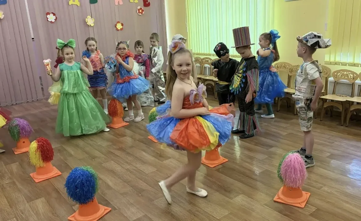 👗Весеннее дефиле «Эко Мода» в дошкольном отделении №2  В дошкольном отделении №2 под руководством пе