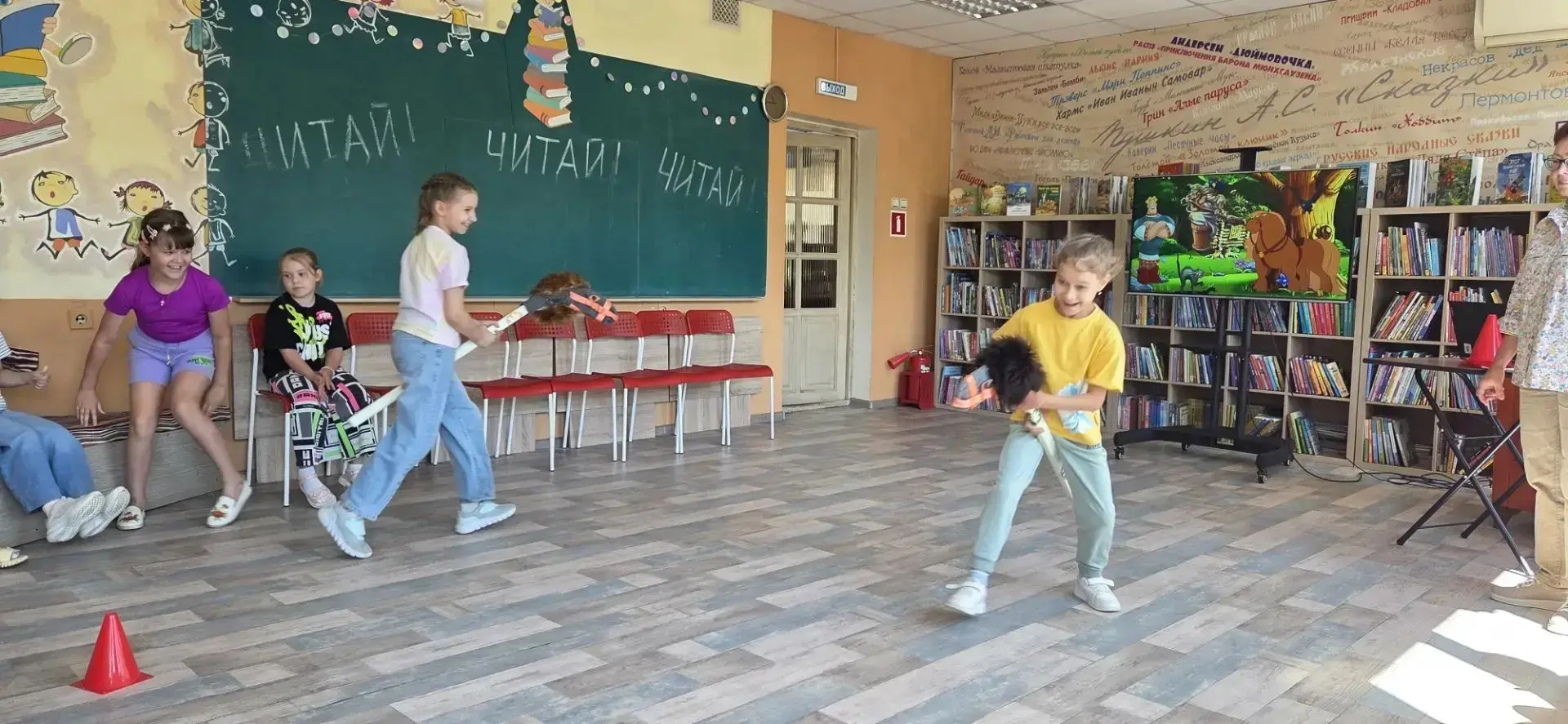🎶 18 июня — День тринадцатый в «Лесной сказке»: химия, танцы, библиотека и ПДД!

Вчера в лагере был
