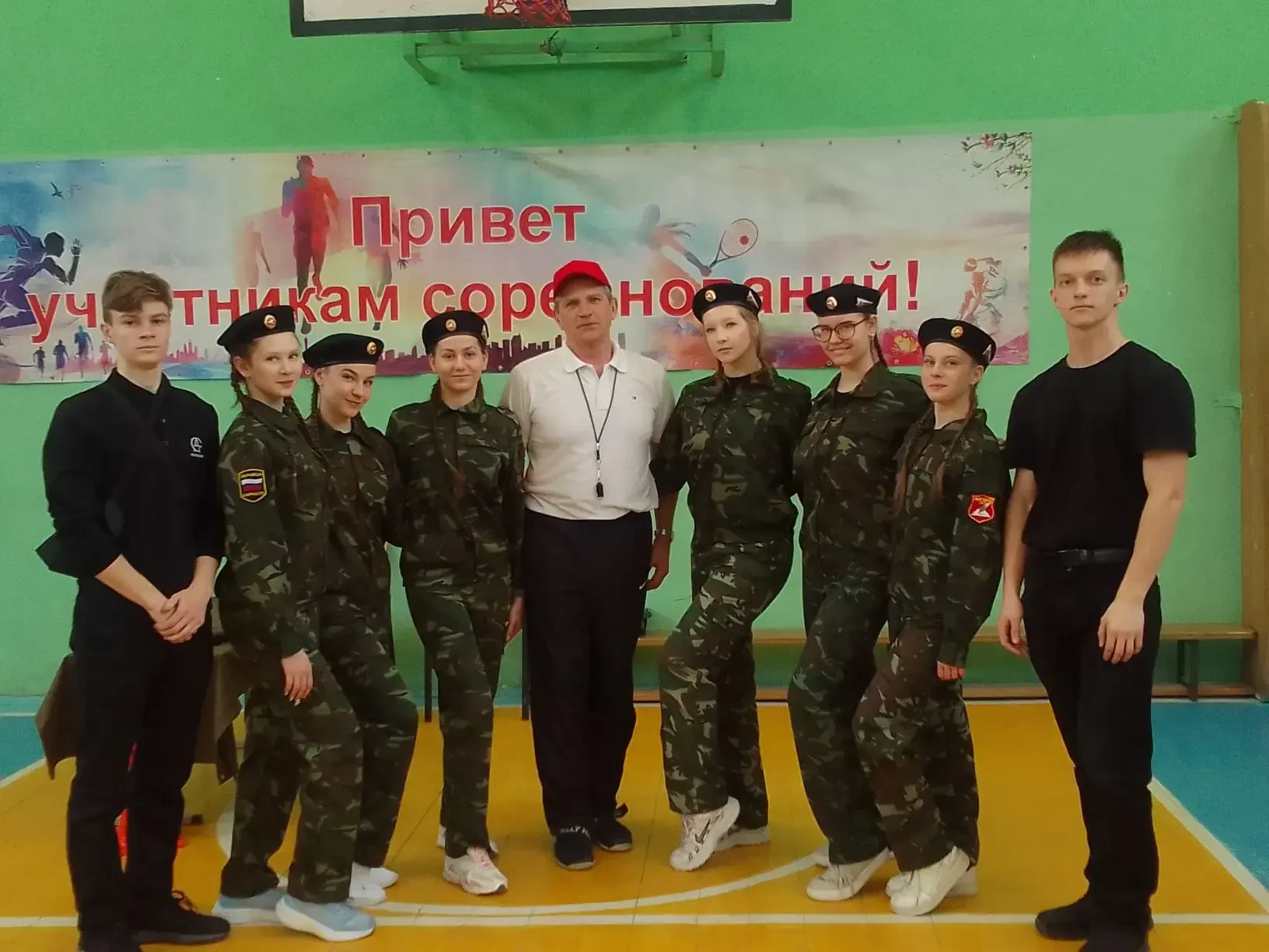 🎉 5 марта в школе № 64 прошёл конкурс «А ну‑ка, девушки!» среди учащихся патриотических объединений 
