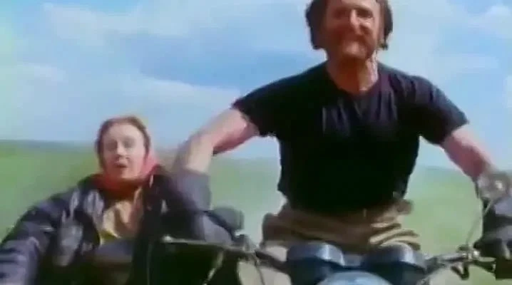 Первый кадр «Призрачного гонщика» в КВМ: Джонни Блейз и Роксанна Симпсон едут на встреч...