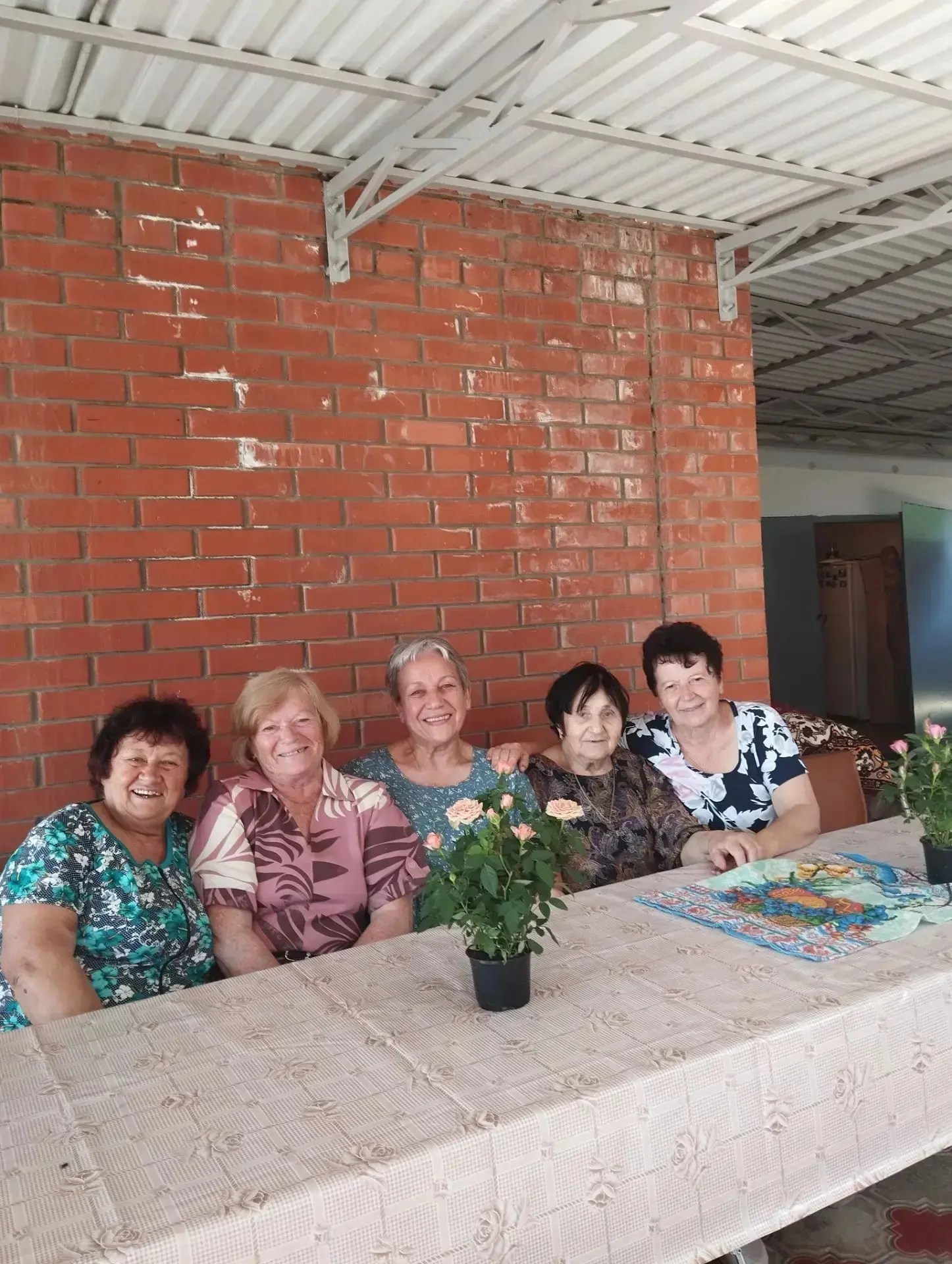 «Тёплые песни, добрые слова и память сердца»

В нашем поселении есть замечательная традиция — не заб