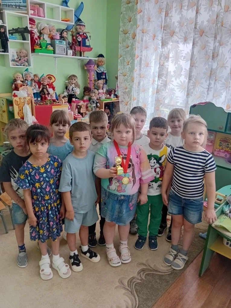 Гуляева Антонина - воспитанница старшей группы "Ромашки" СП "Улыбка"  - победитель международного ко