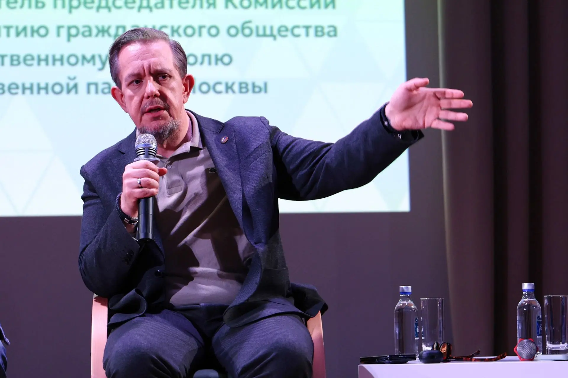 Культурное наследие и воспитание: итоги круглого стола в Москве