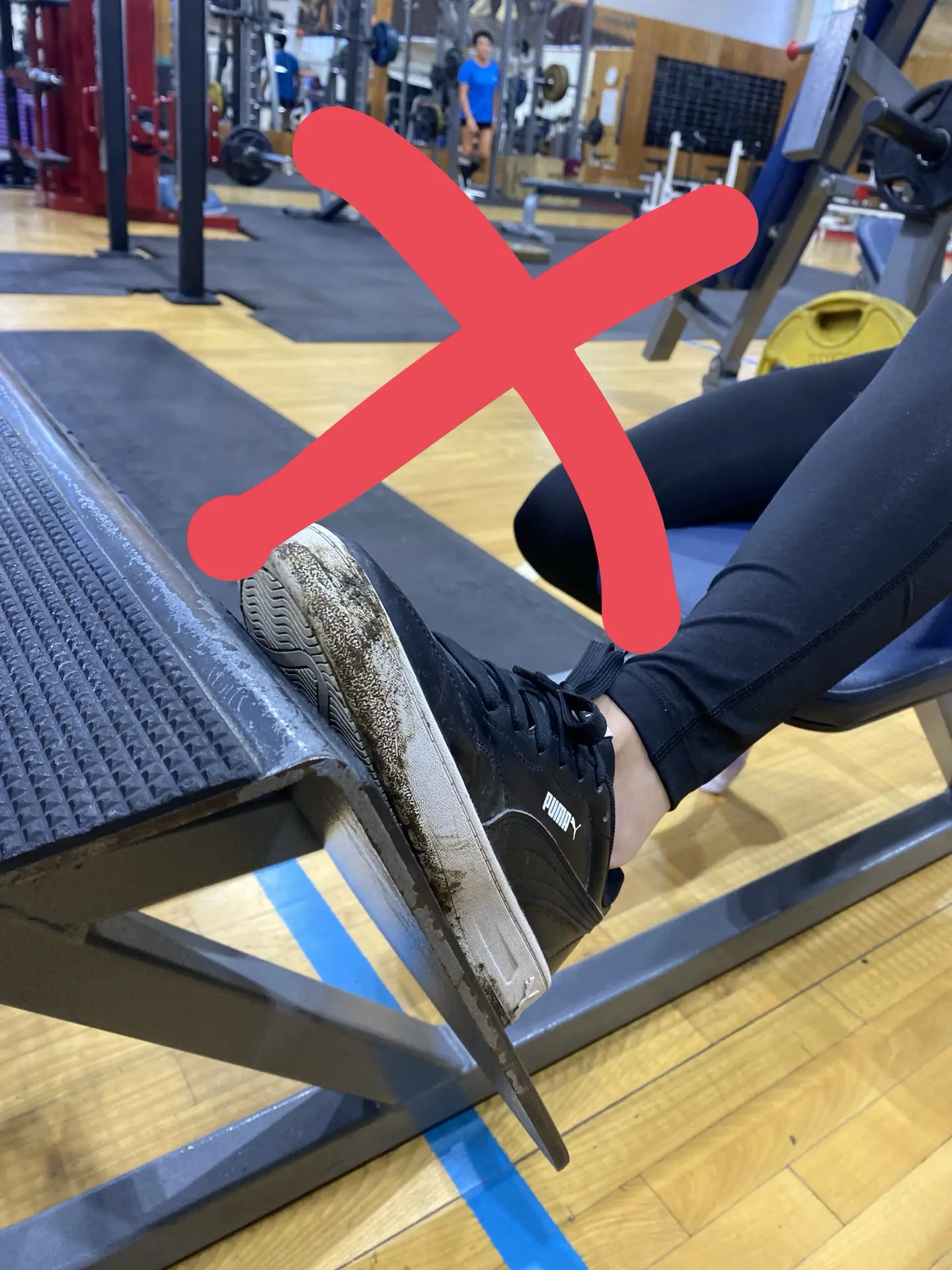 🚫☑️Рубрика «Правила посещения в картинках»

👟Посещение тренажерного зала и студий строго в сменной