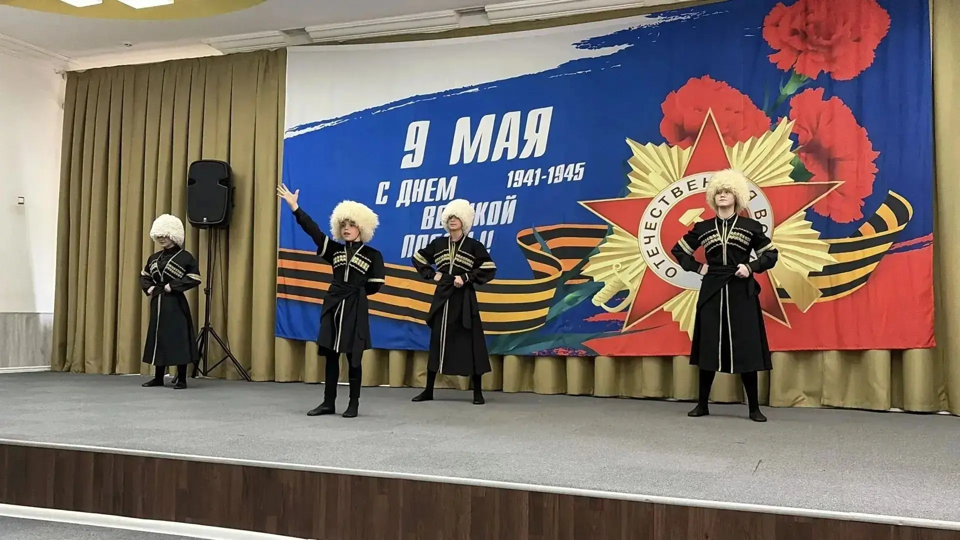 🎤🎭⚽ Спорт, творчество и единство: как прошёл региональный этап фестиваля «Вернуть дет...