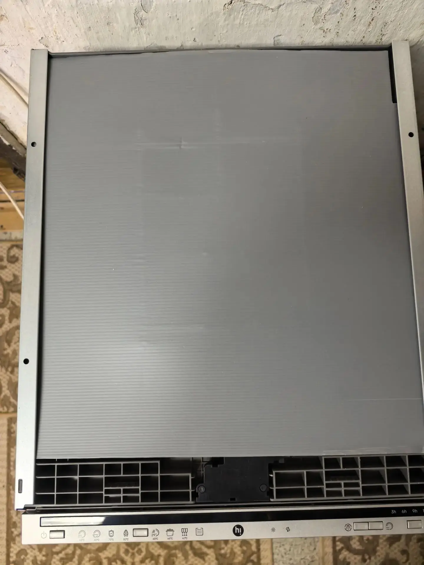 Продаю посудомоечную машину HI HBI450908W