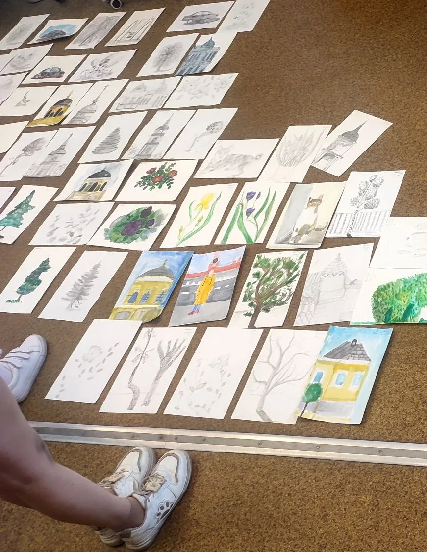 🌿🎨Пленэр подошёл к концу, и финальный просмотр — это всегда волнительно.

Несколько дней учащиеся 
