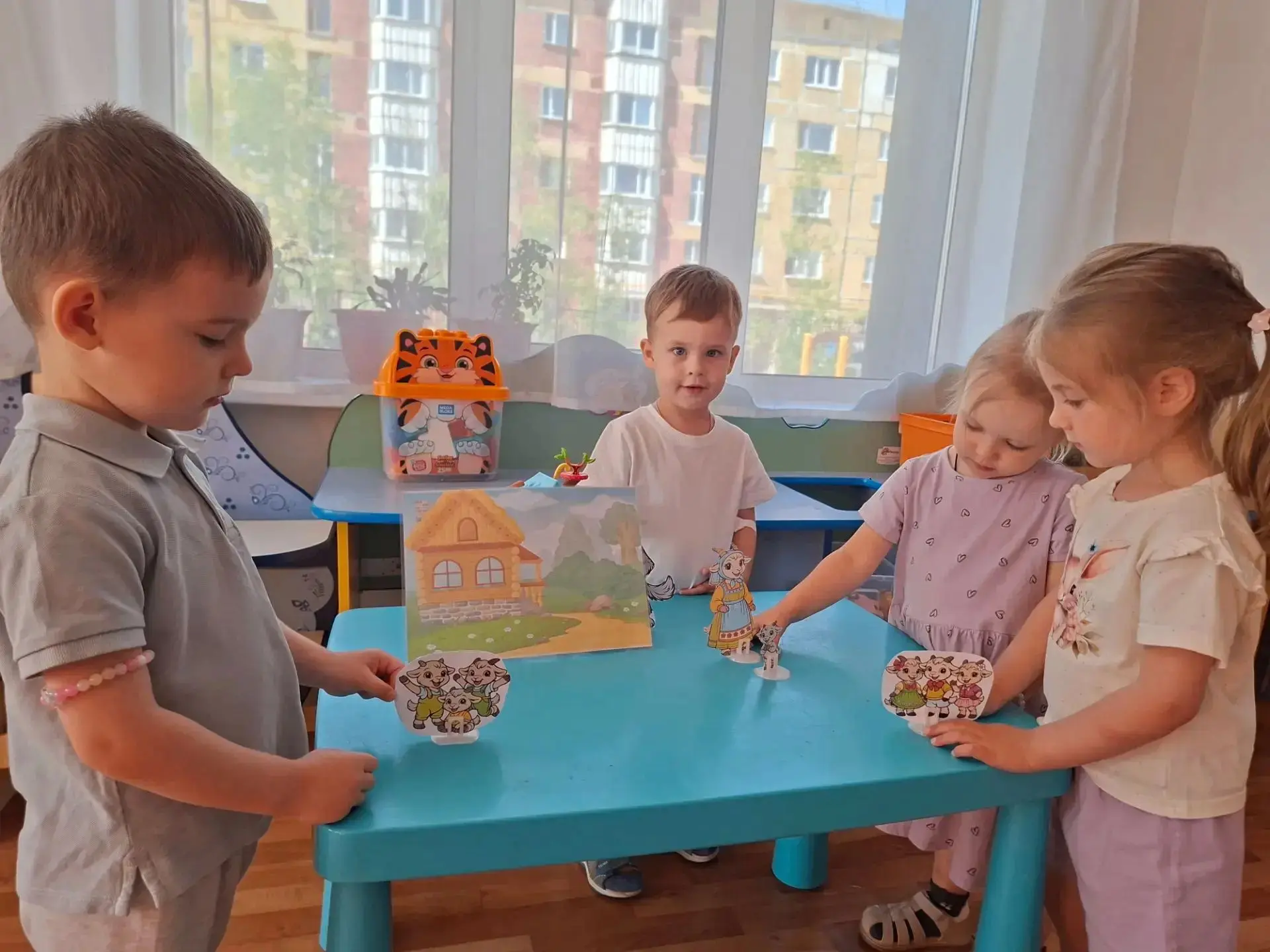 🌸 В группе «Калина» День семьи прошёл в атмосфере доброй сказки!

В этот день мы решили напомнить м