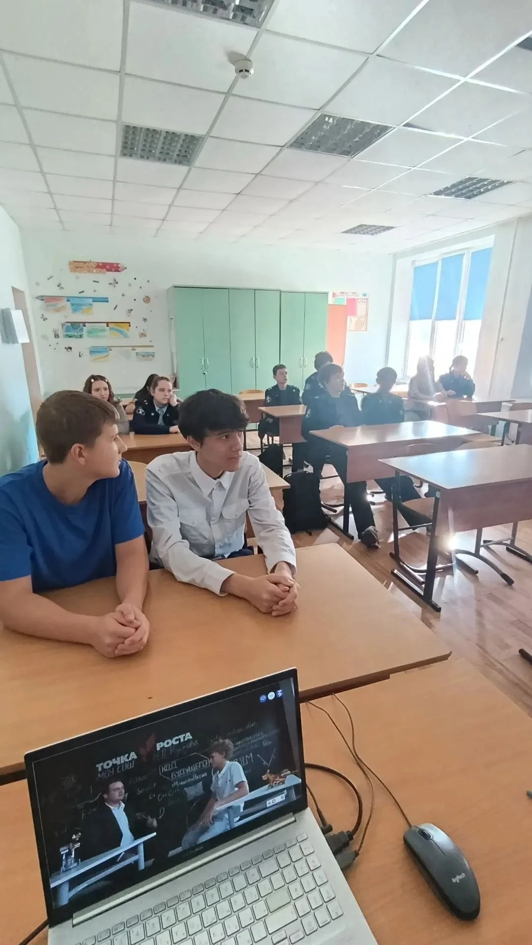 ✨ Вчера в нашей школе прошло профориентационное занятие в рамках проекта «Россия — мои ...