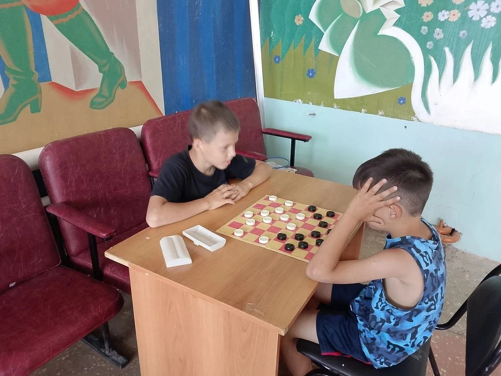 В Оленевском досуговом центре прошёл насыщенный и очень тёплый день — его гостями стали ребята из пр