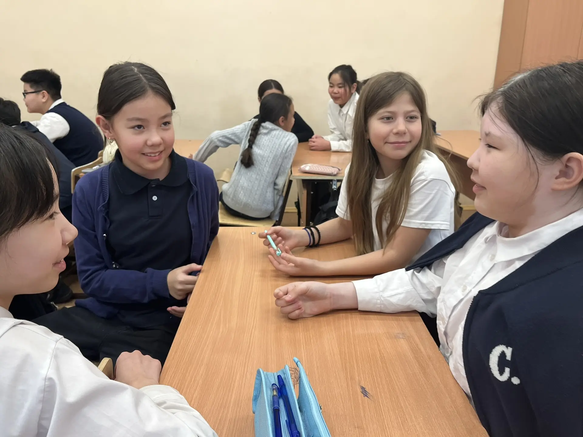 Первые шаги сделаны! 🚀  В 5 классе стартовала программа Седы Каспаровой.  В нашем 5г классе началась