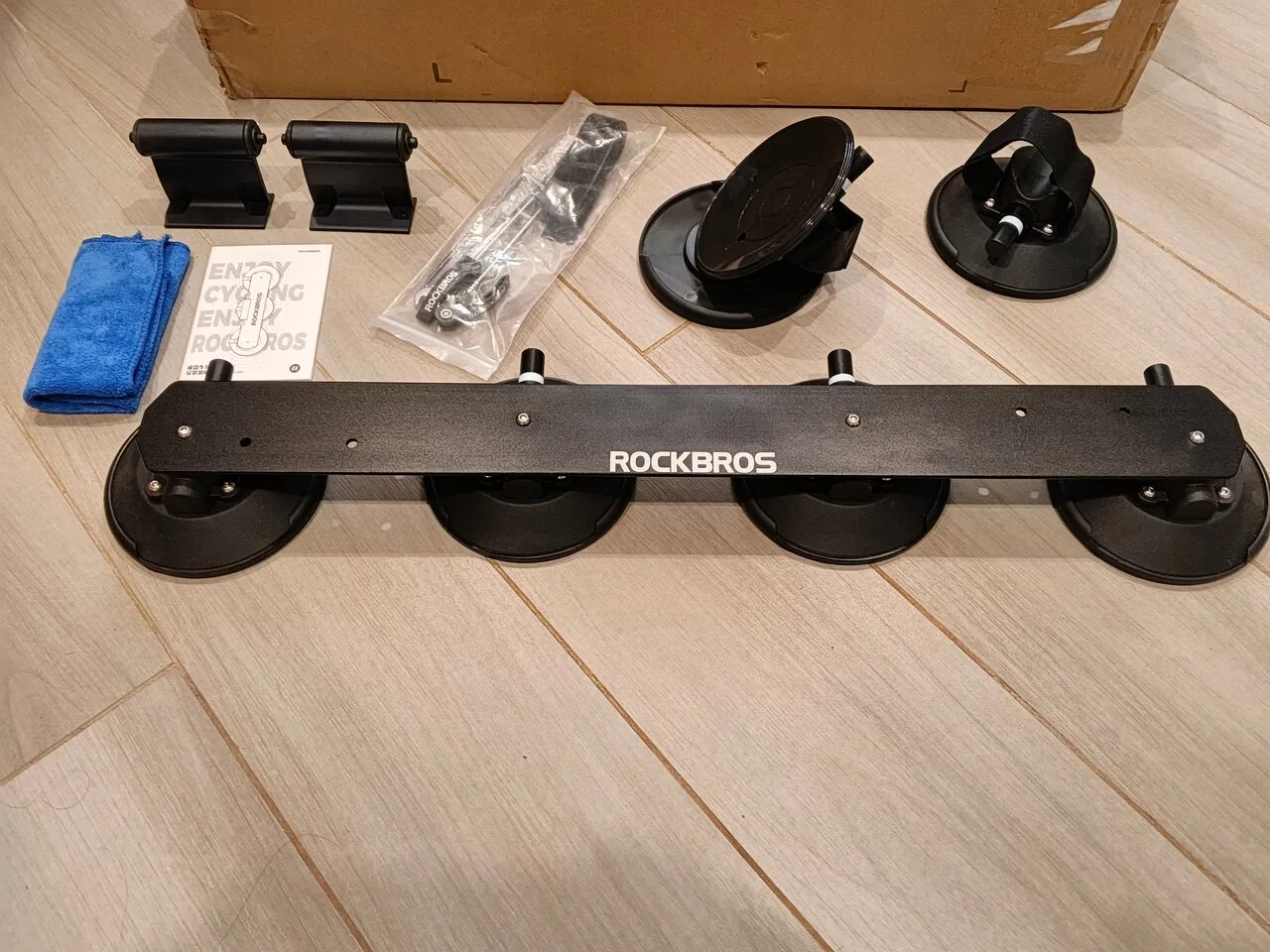 ROCKBROS Велосипедная стойка на крышу, алюминиевая. Новая,в упаковке. Купил год назад, так и не восп