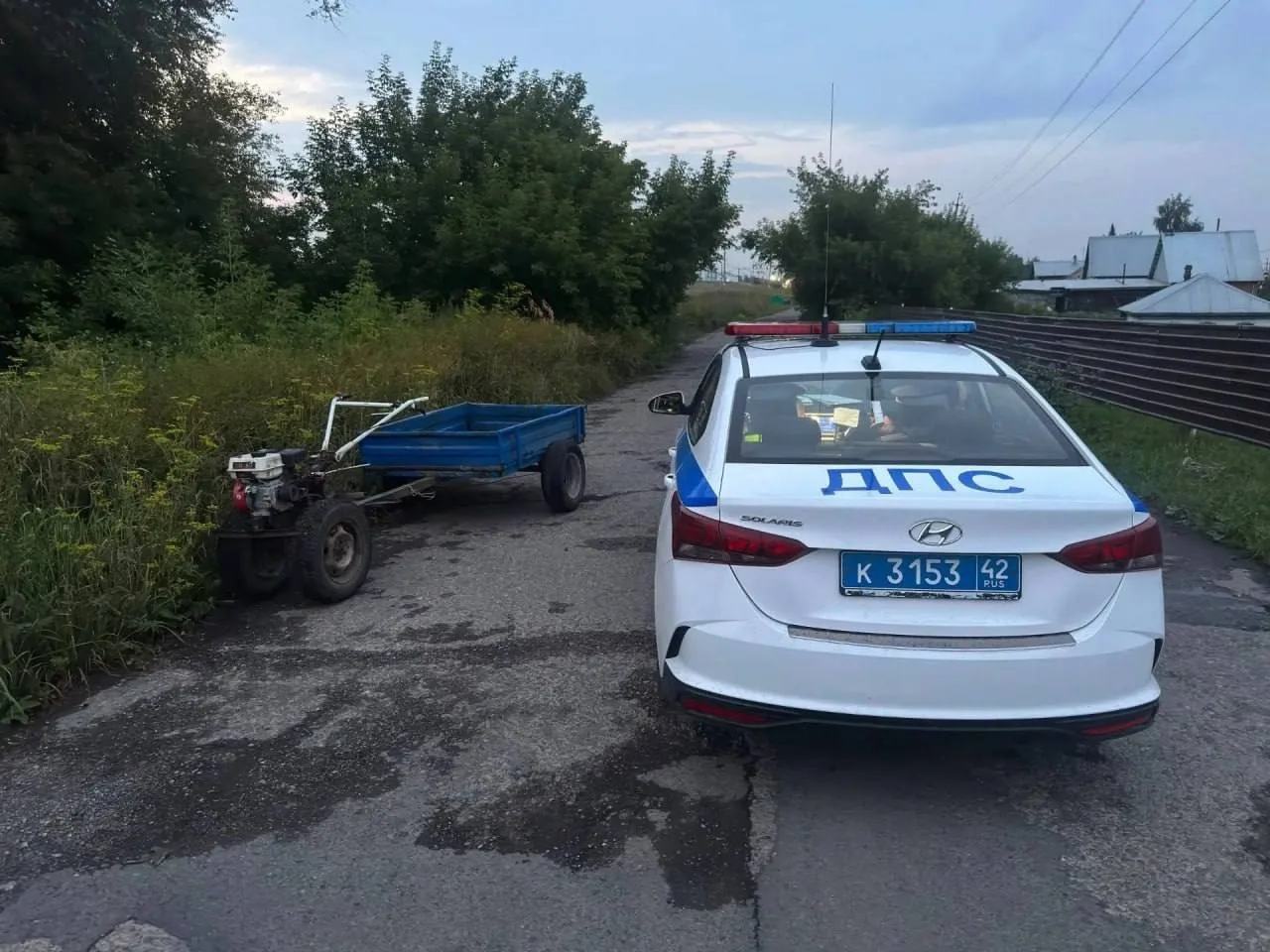 В Топках пьяного мужчину без прав отстранили от управления мотоблоком

На одной из улиц Топок инспек