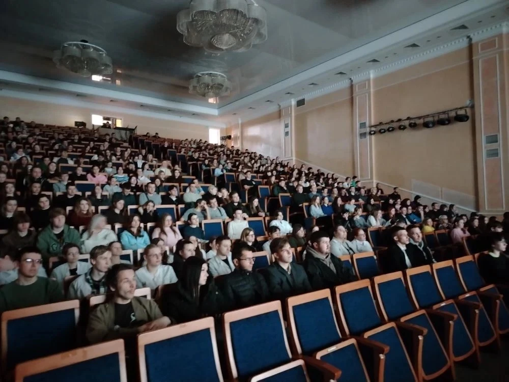 Эхо войны в объективе современности 🎥  В университете состоялся показ фильмов от Межрегионального по