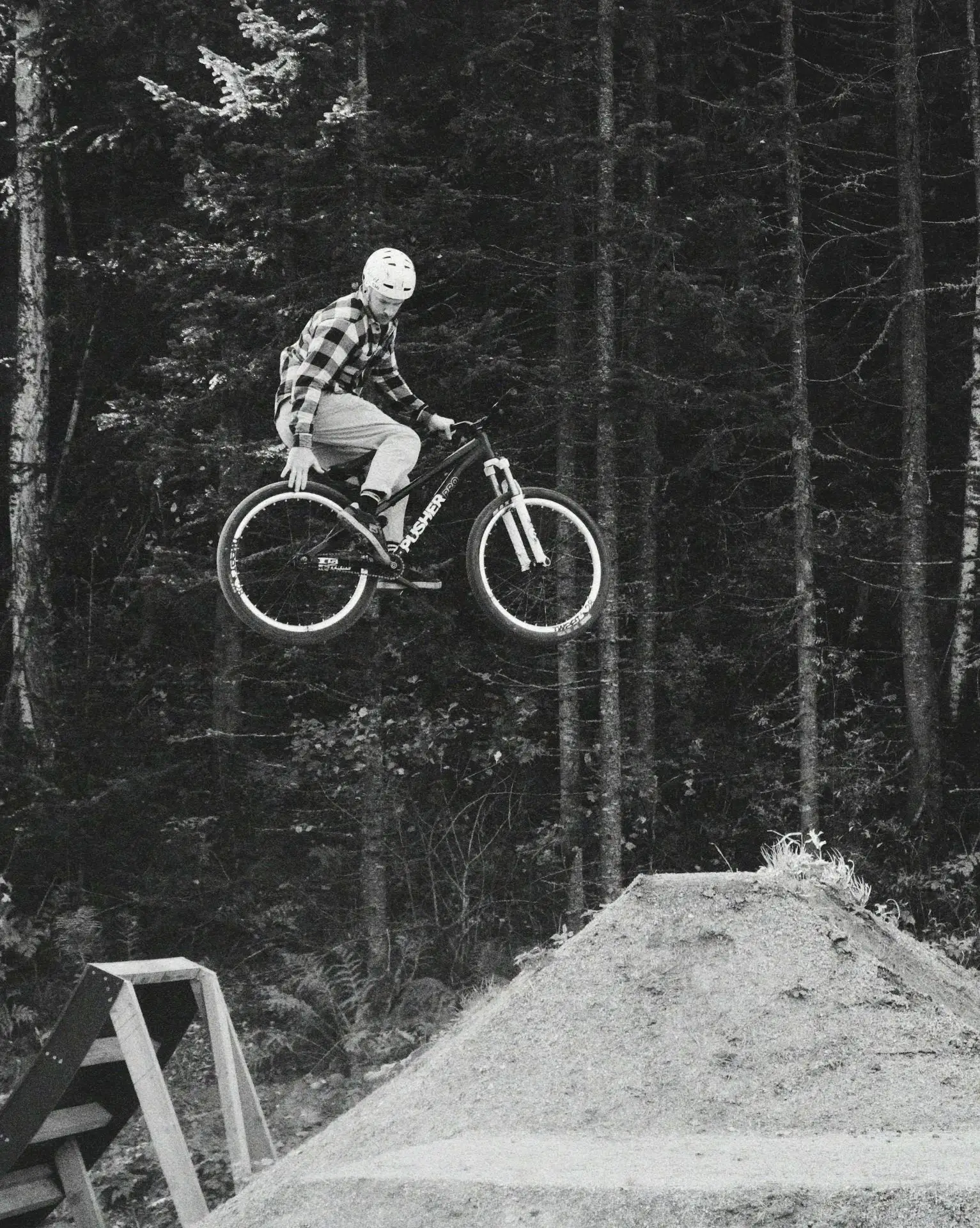 Фотоальбом "Осенний Дёрт-Фест": https://vk.ru/squirrelbikepark?z=album-148760489_312457734