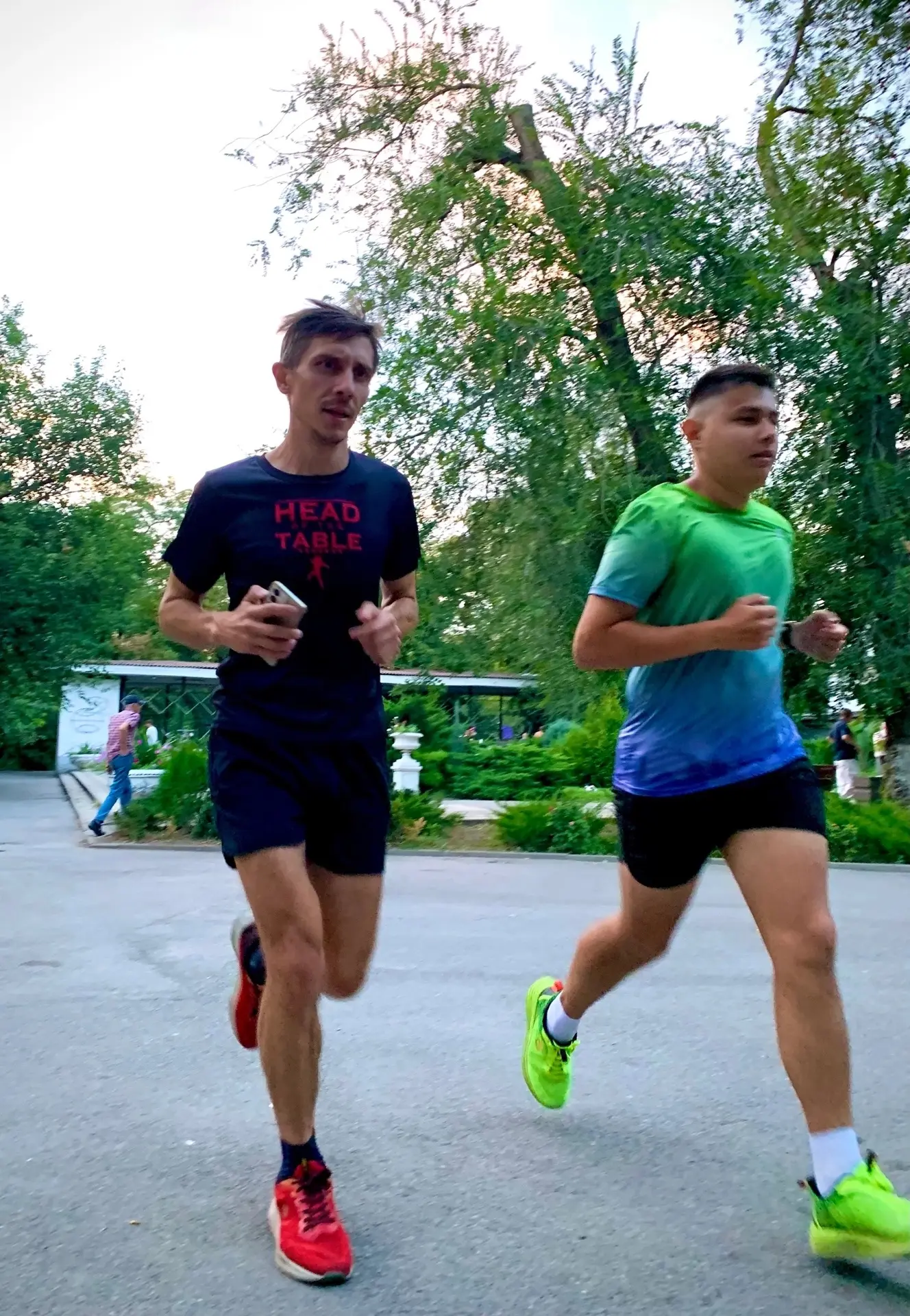 В Парке Горького прошёл забег, партнёром которого стала сеть кофеен "КЕКС"
