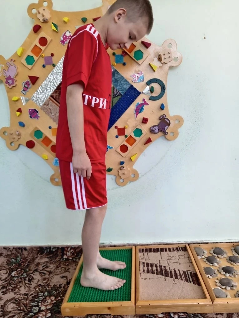 А сегодня ребята побывали в сенсорной комнате, отдохнули, расслабились...