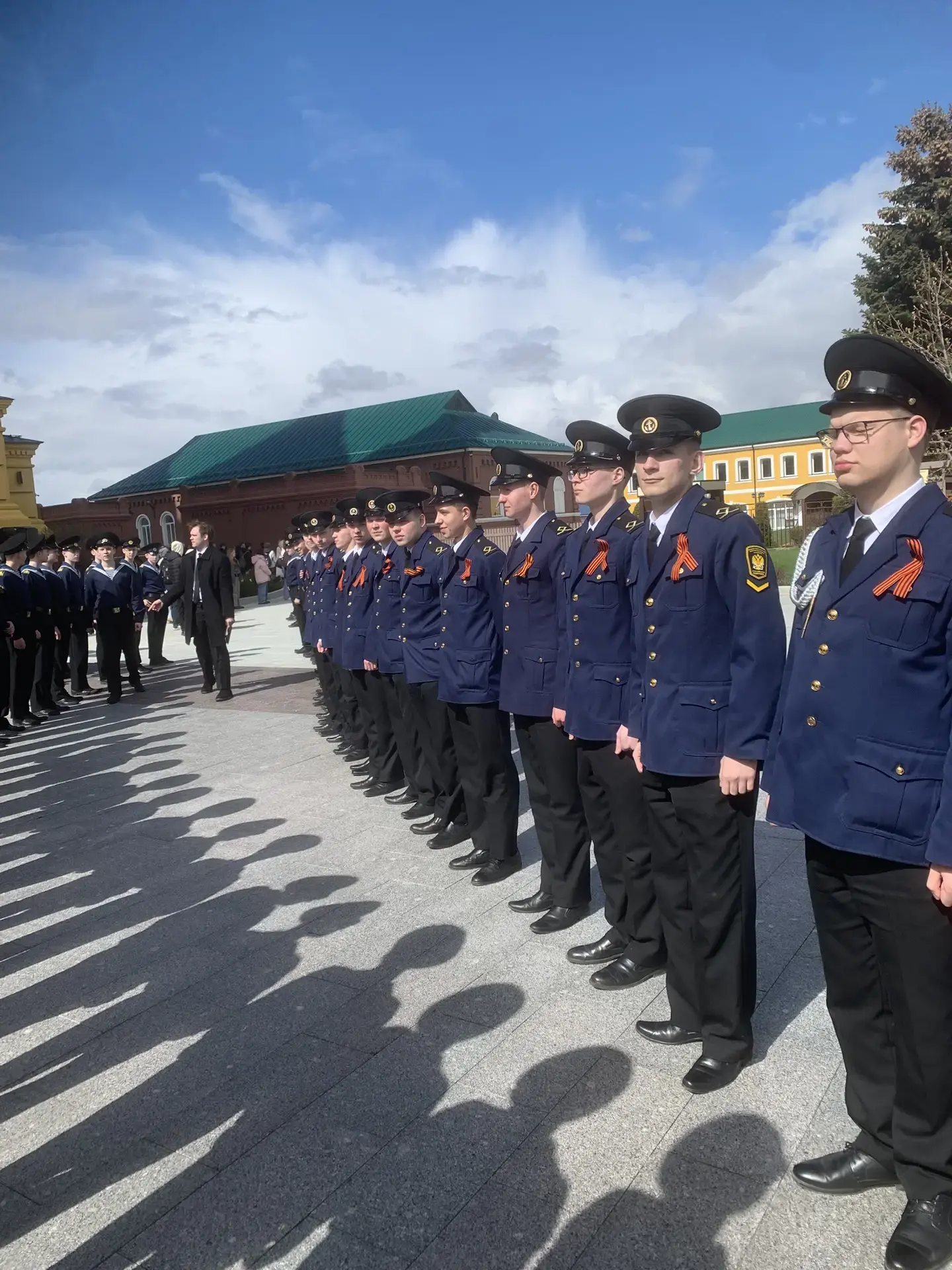 🇷🇺 300 МЕТРОВ ПАМЯТИ И СЛАВЫ  В преддверии  9 Мая обучающиеся ФГБОУ ВО "ВГУВТ" под руководством кура