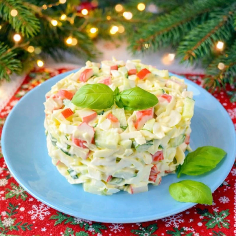 САЛАТ С КАПУСТОЙ, КРАБОВЫМИ ПАЛОЧКАМИ И ЯЙЦАМИ — НЕЖНЫЙ, СОЧНЫЙ И ОЧЕНЬ ЛЁГКИЙ 🥗✨
СВЕЖАЯ ХРУСТЯЩАЯ 
