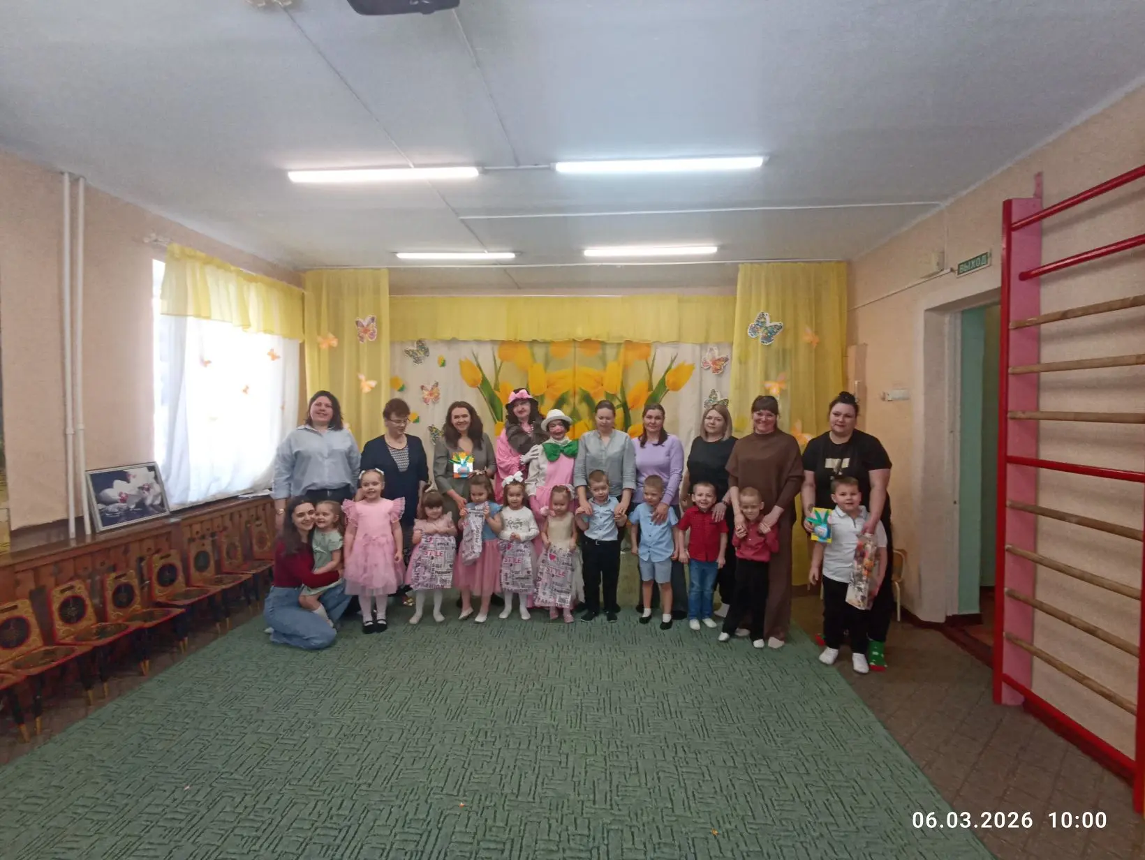 Дорогие друзья! 🌸🎉 Сегодня в средней группе нашего детского сада прошел чудесный утре...