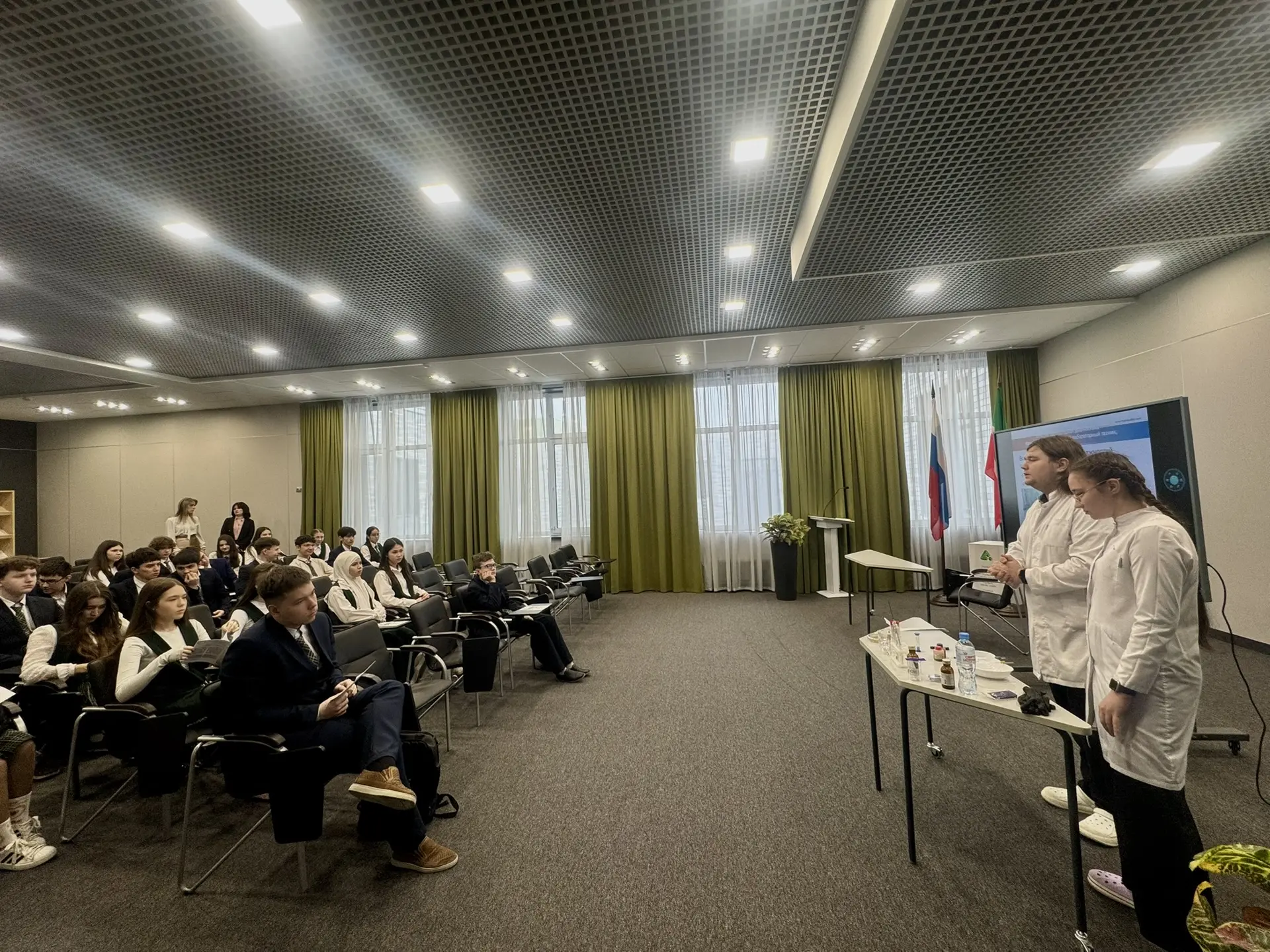 🩺 Профориентационная работа: погружение в мир медицины!  Сегодня для наших гимназистов состоялось ва