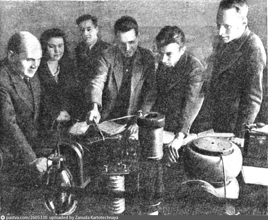 Московский энергетический институт имени Молотова. В лаборатории. 1947 год.